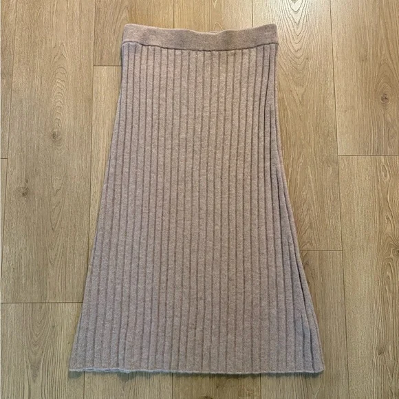 Quince Mongolian cashmere skirt - Picture 2 of 4